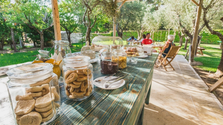 Organic breakfast at Salos: your green holiday in Salento