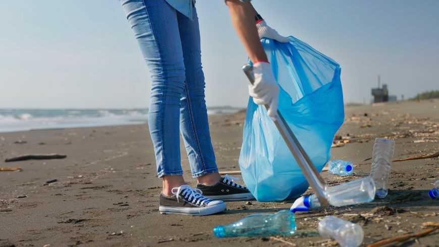 beach clean up