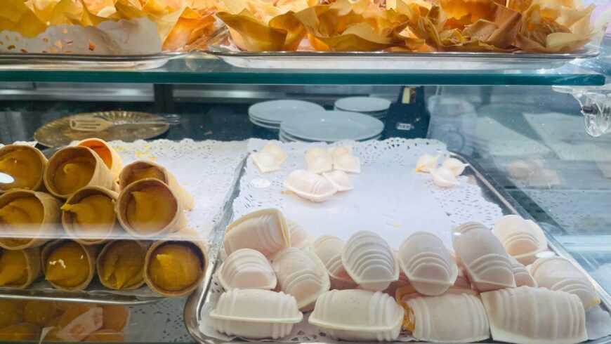 Ovos Moles in a pastry shop in Aveiro
