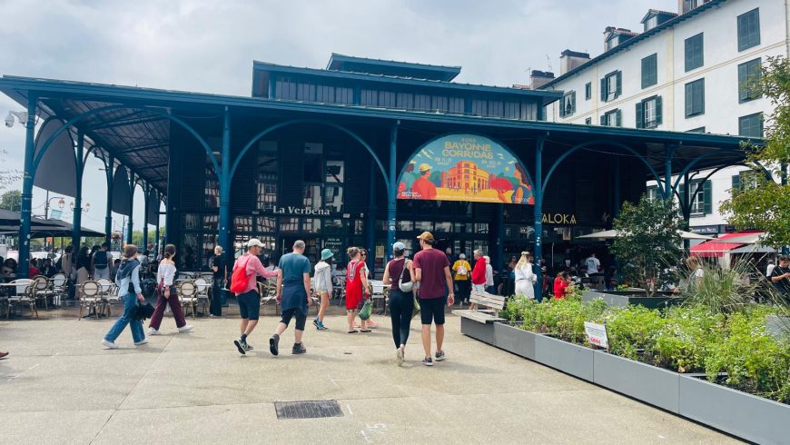 Les Halles Market from the outside