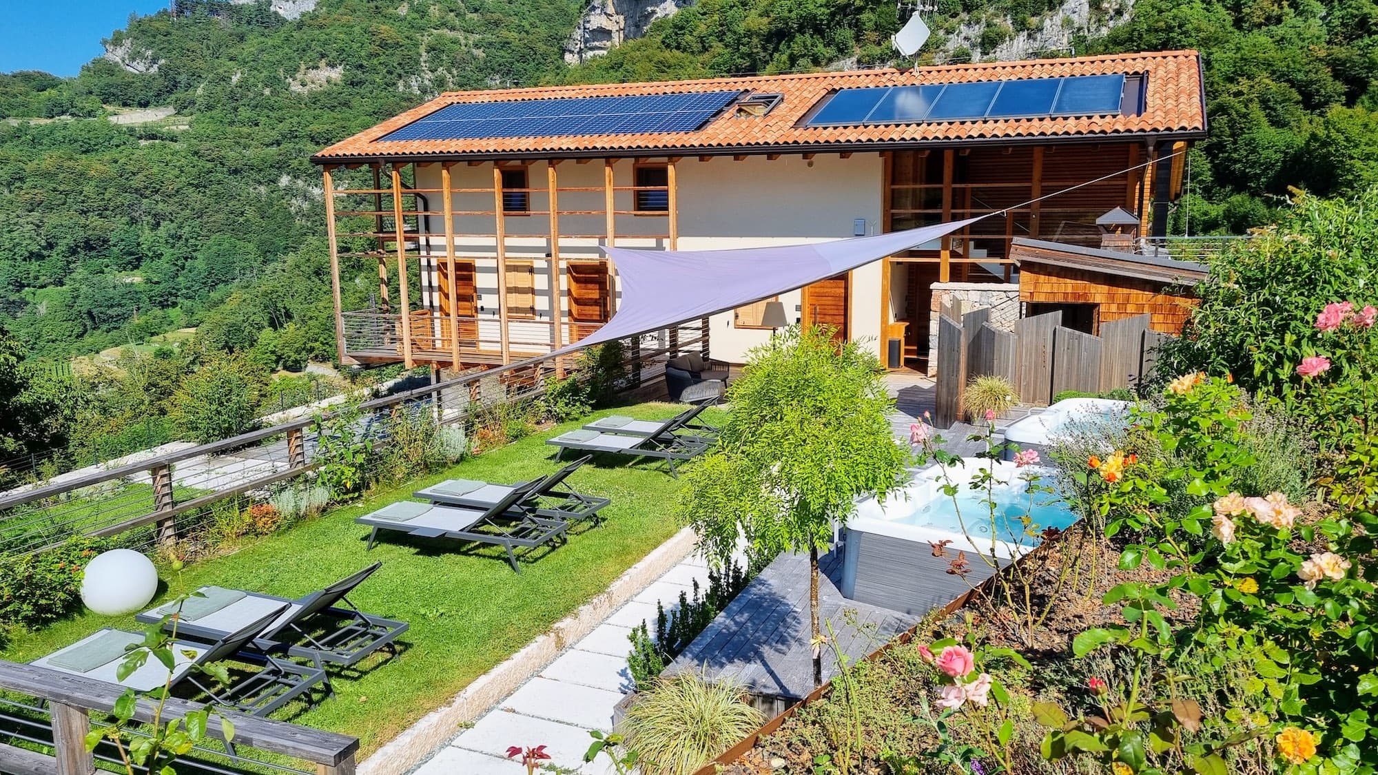 Arpa di Pietra, a wonderful accommodation for an amazing holiday in Val di Gresta