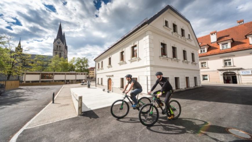 Two tourists biking near the Hostel Bearlog Jost Gantar Slovenia
