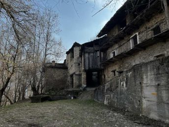 Serremorello showcases alpine scenery, rustic stone houses, and picturesque corners that preserve its authentic mountain charm.