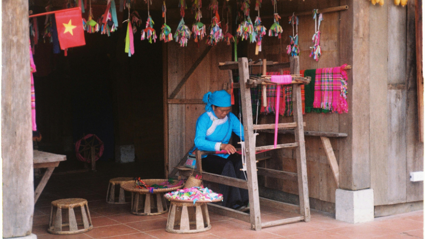 Traditional Weaving in Sapa, North Vietnam 