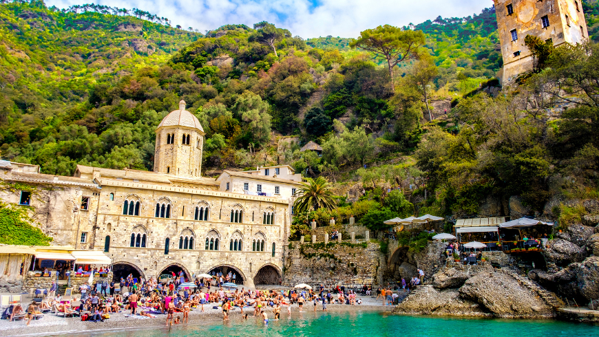 San Fruttuoso: a wonderful trip from Genoa by boat