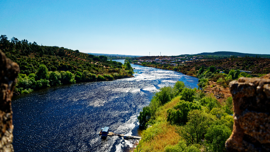 Rio Zêzere, among the wonders of the Portuguese hinterland