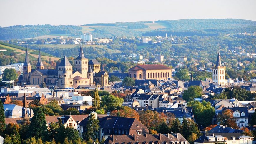 Trier, Blick vom Weisshaus auf die Altstadt, Moseltal, Deutchland