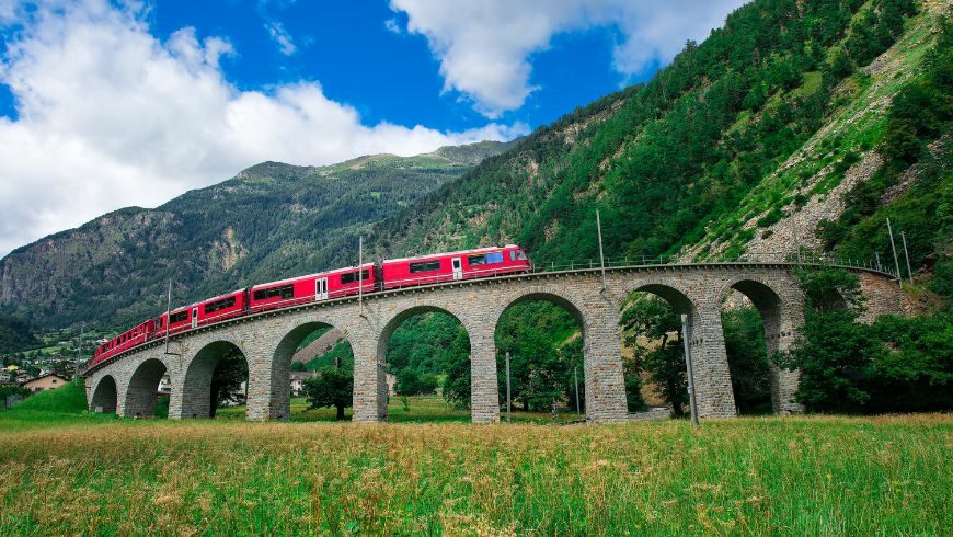 Bahnurlaub in den Alpen