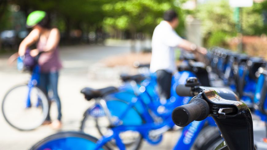 Stadt mit Fahrradsharing-System
