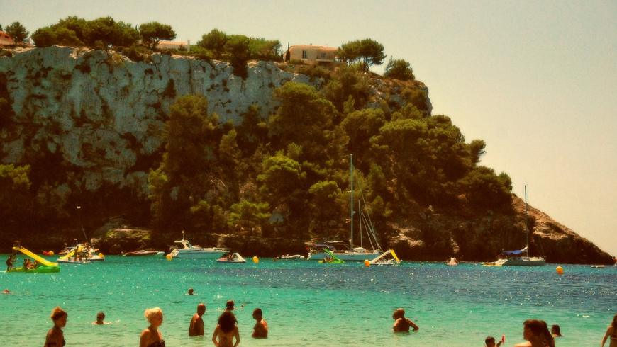 Cala Galdana, Menorca, España. Un mar de ensueño: las 30 playas más bellas de España