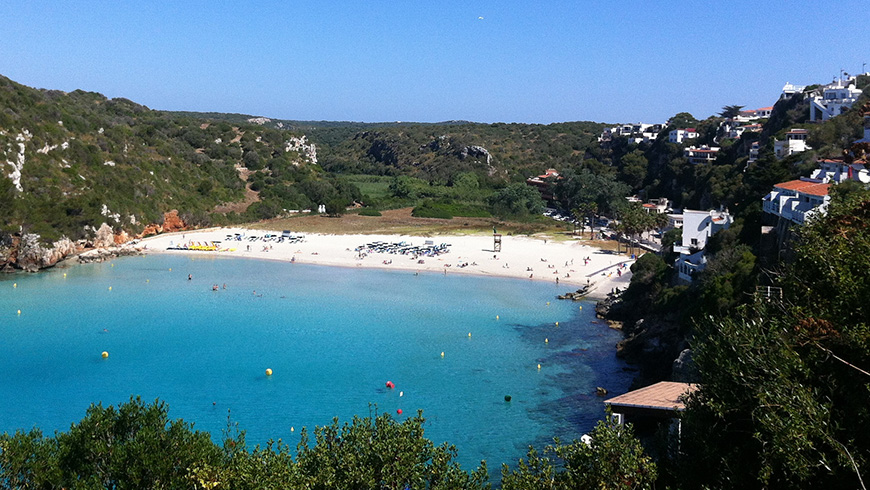 Cala n'Porter, Menorca,España. Un mar de ensueño: las 30 playas más bellas de España