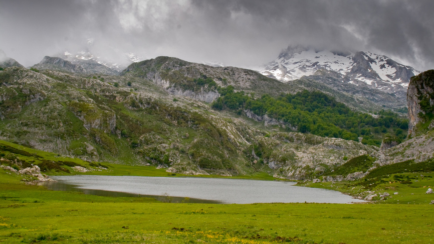 Lagos de Covadonga, Asturias, España.Fin de semana en la naturaleza:Descrubre estos 10 lagos en España