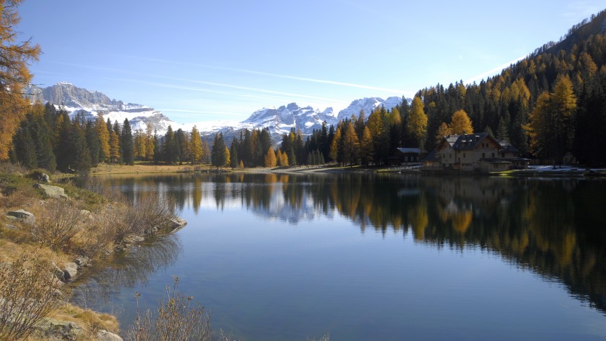 Lago Nambino en otoño, primera etapa de 5 lagos