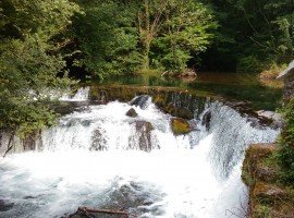 Manantial de agua natural River Grab