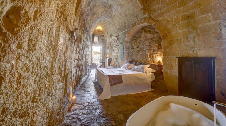 Habitación en una cueva de Matera, Italia