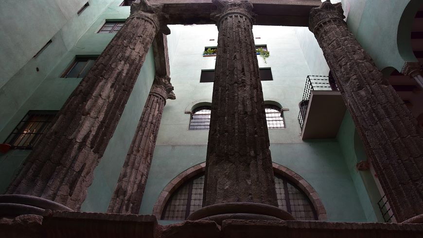 las columnas del Templo de Augusto