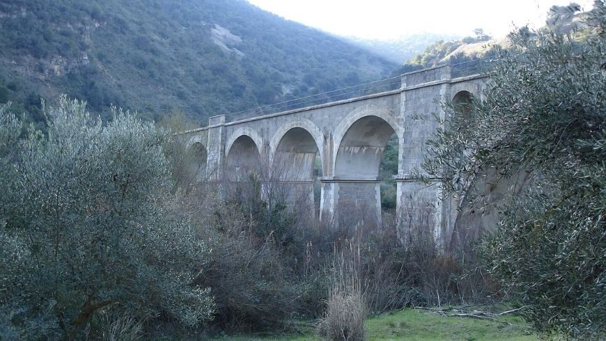 Viaducto en Vía Verde de la Sierra