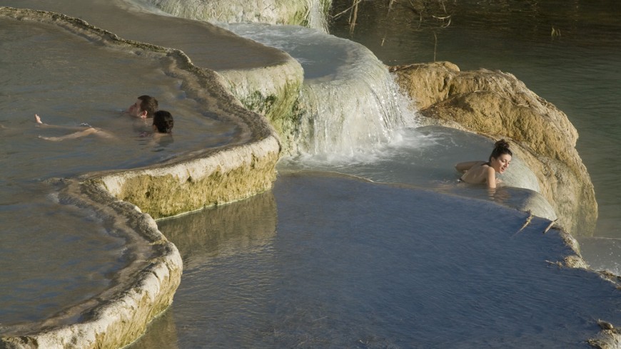5 piscines thermales en plein air en Italie pour un week-end de détente